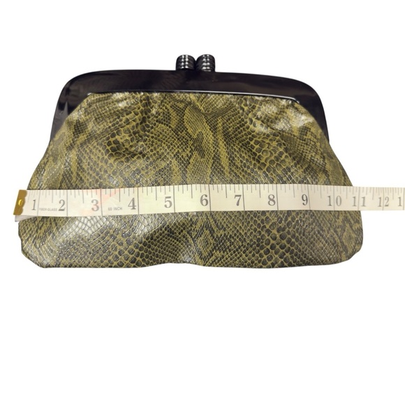 Vintage Valerie Made In Italy Green Snakeskin Classic Retro Kiss lock Clutch - Picture 10 of 15